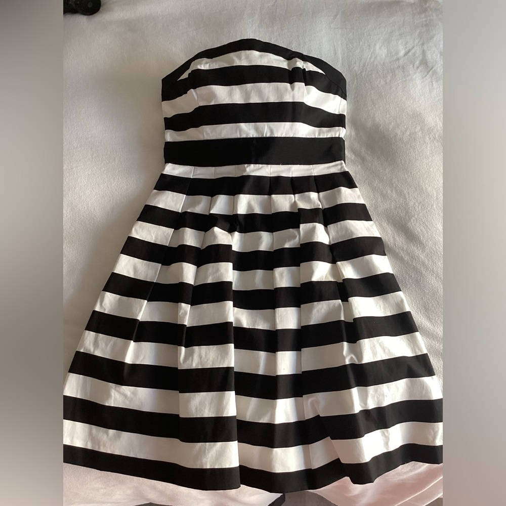 White Black House Market Strapless black and white striped Cotton Dress.size 4